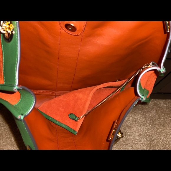 Gucci Medium Suede Rajah - Picture 8 of 10